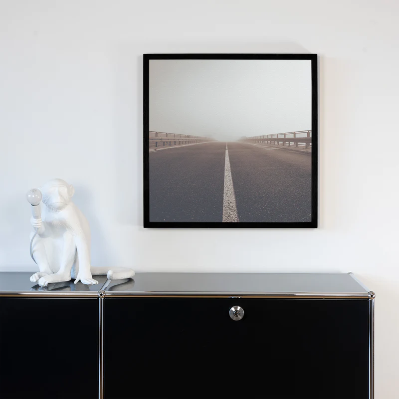 Magnitudo_Target_55x55_Quadrat_klein_Front_Anthrazit_USM_Akustikbild_Schallschutzbild_Schallabsorber_Raumakustikverbessern_Akustikwerke_Designbild_Holzrahmen_L Magnitudo_Target_55x55_Quadrat_klein_Front_Anthrazit_USM_Akustikbild_Schallschutzbild_Schallabsorber_Raumakustikverbessern_Akustikwerke_Designbild_Holzrahmen_L