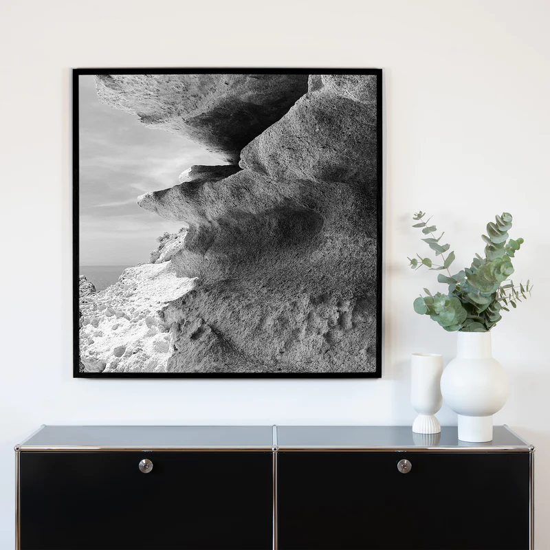 Magnitudo_Clarity_gross_Quadrat_Front_Anthrazit_Akustikbild_Schallschutzbild_Schallabsorber_Raumakustikverbessern_Akustikwerke_Designbild_Holzrahmen_Leinensto Magnitudo_Clarity_gross_Quadrat_Front_Anthrazit_Akustikbild_Schallschutzbild_Schallabsorber_Raumakustikverbessern_Akustikwerke_Designbild_Holzrahmen_Leinensto